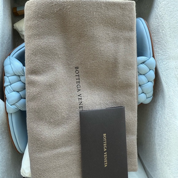 Luxury baby blue heels Bottega Veneta. - Picture 5 of 6